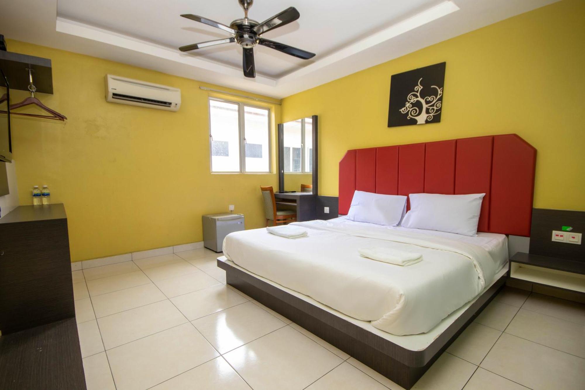 Jq Happy Lumut Hotel Ngoại thất bức ảnh