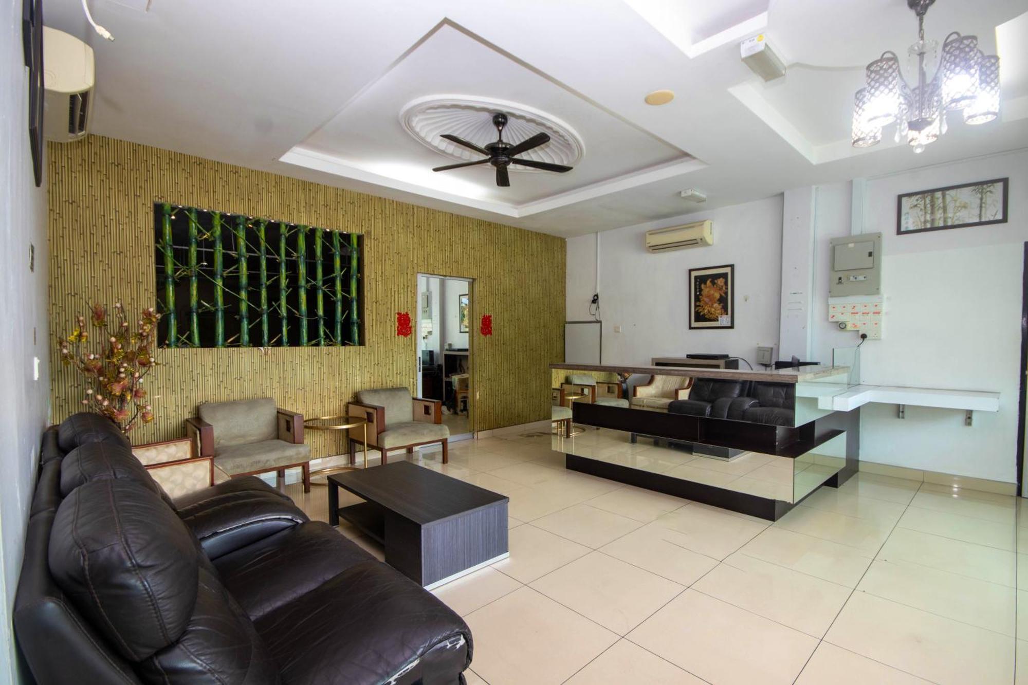 Jq Happy Lumut Hotel Ngoại thất bức ảnh